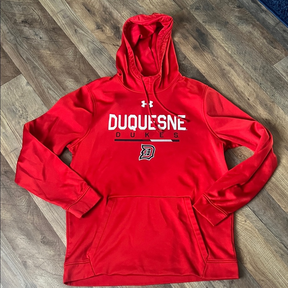 Under Armour Red Duquesne Dukes Pullover hoodie sz M